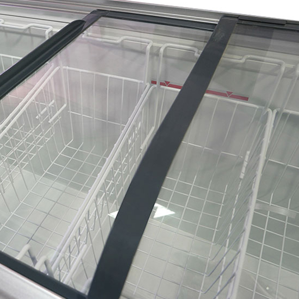 Congeladora dual 650 lts. vidrio curvo Maigas